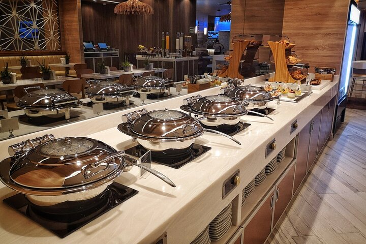 Rilassati in una lussuosa lounge aeroportuale con cibo, bevande e servizi prima del tuo volo, foto 6 | wizardtrip