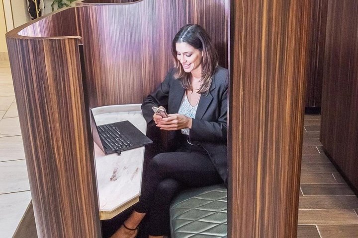 Rilassati in una lussuosa lounge aeroportuale con cibo, bevande e servizi prima del tuo volo, foto 13 | wizardtrip