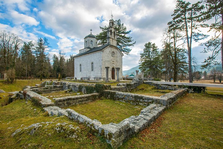 Schilderachtige tour van de kust, bergen en historische bezienswaardigheden van Montenegro, inclusief de Baai van Kotor en Sveti Stefan, foto 54 | wizardtrip
