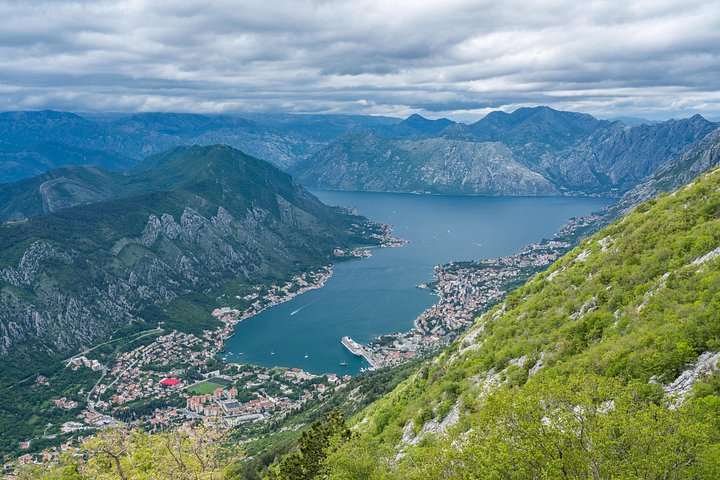 Schilderachtige tour van de kust, bergen en historische bezienswaardigheden van Montenegro, inclusief de Baai van Kotor en Sveti Stefan, foto 67 | wizardtrip