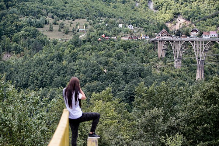 Naturskjønn tur i Montenegros fjell, canyoner og klostre, foto 25 | wizardtrip