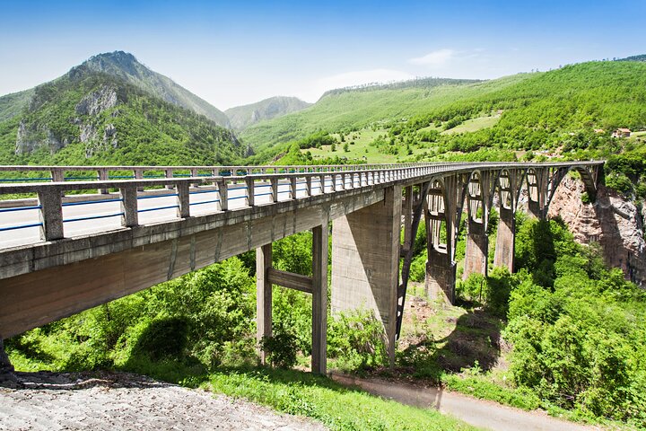 Naturskjønn tur i Montenegros fjell, canyoner og klostre, foto 42 | wizardtrip