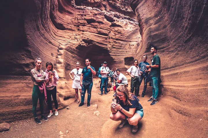 The Red Canyon Tour - Lille Gruppe Tur med Lokal Madsmagning | wizardtrip