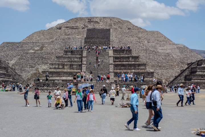 メキシコシティ、日の出のテオティワカン遺跡上空を飛ぶ熱気球、写真20 | wizardtrip