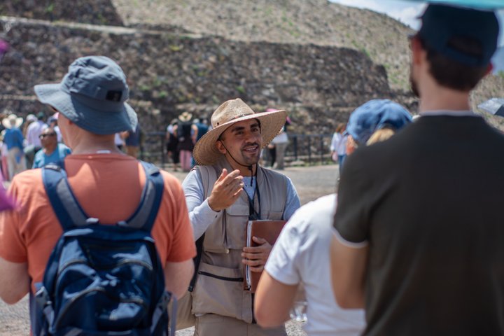 Vol en montgolfière au-dessus des pyramides de Teotihuacan au lever du soleil, Mexico, photo 16 | wizardtrip