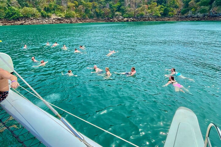 Tour in catamarano all'Isola di Taboga da Panama City, con nuoto, prendere il sole e intrattenimento a bordo, foto 15 | wizardtrip