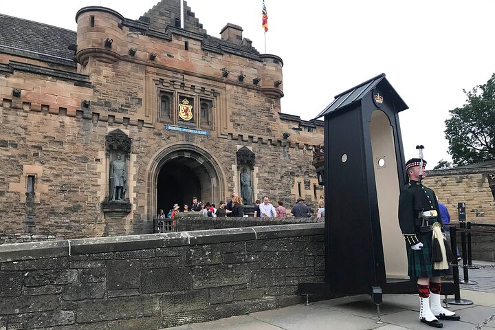 Guidet vandretur på Edinburgh Castle, Skotland, med fokus på historie og arkitektur, foto 10 | wizardtrip