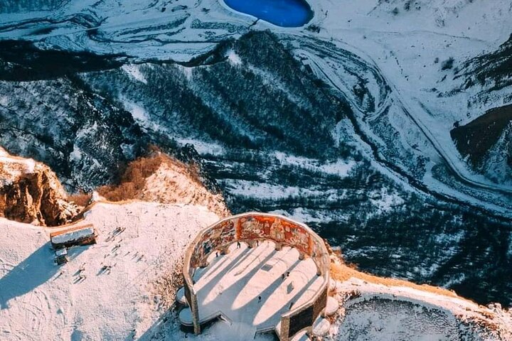 Tour panoramico della Strada Militare Georgiana con il Castello di Ananuri, Gudauri e la Chiesa della Trinità di Gergeti vicino al Monte Kazbegi, foto 9 | wizardtrip