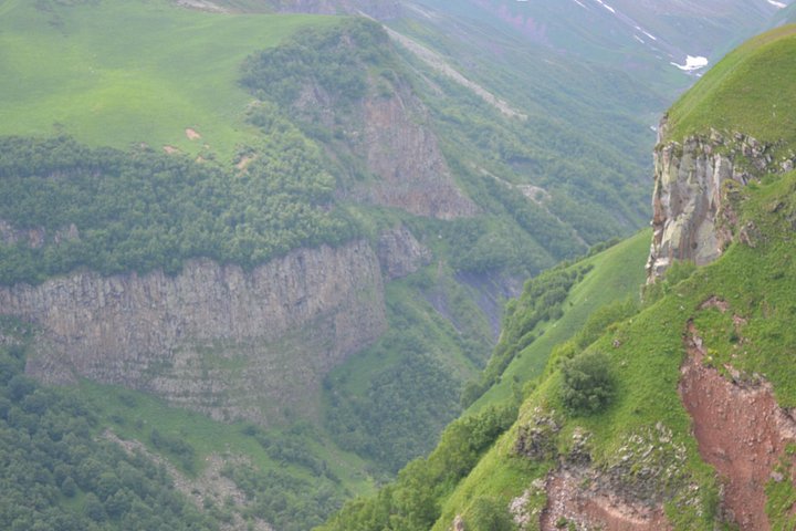 Tour panoramico della Strada Militare Georgiana con il Castello di Ananuri, Gudauri e la Chiesa della Trinità di Gergeti vicino al Monte Kazbegi, foto 18 | wizardtrip