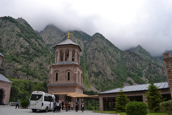 Tour panoramico della Strada Militare Georgiana con il Castello di Ananuri, Gudauri e la Chiesa della Trinità di Gergeti vicino al Monte Kazbegi, foto 26 | wizardtrip