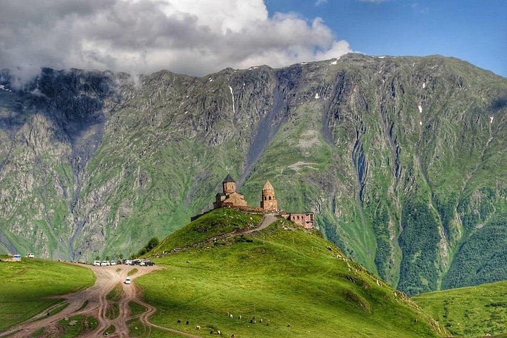 Tour panoramico della Strada Militare Georgiana con il Castello di Ananuri, Gudauri e la Chiesa della Trinità di Gergeti vicino al Monte Kazbegi, foto 48 | wizardtrip