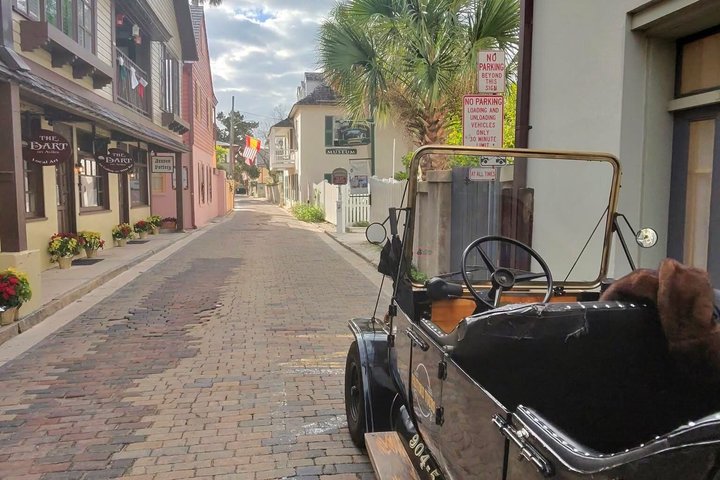 En privat historisk rundtur i St. Augustine med guider i 1920-talskläder, foto 10 | wizardtrip