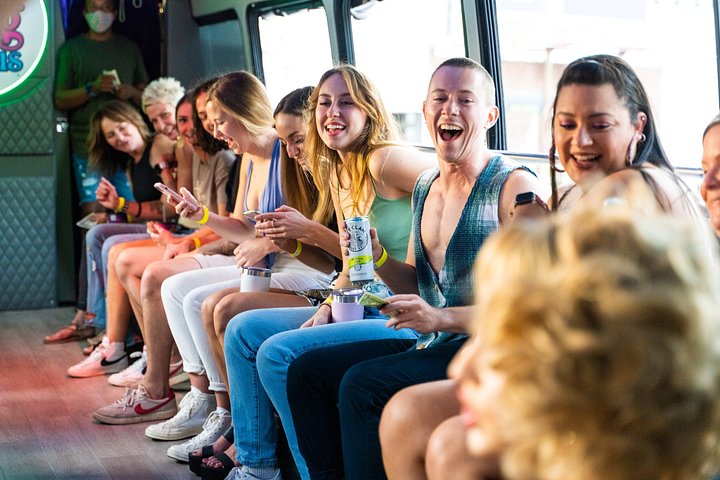 Nashville party bus tour with drag queen hosts and live performances, featuring downtown landmarks, photo 15 | wizardtrip