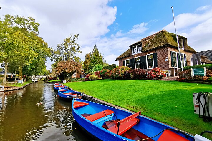 Excursion d'une journée à Giethoorn, Afsluitdijk, Zaanse Schans avec prise en charge à l'hôtel | wizardtrip