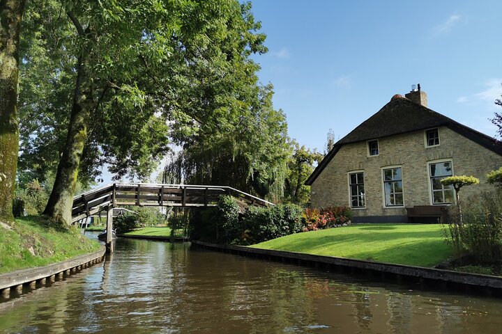 Tour di piccolo gruppo da Amsterdam ai mulini a vento di Zaanse Schans e al villaggio di Giethoorn, foto 9 | wizardtrip