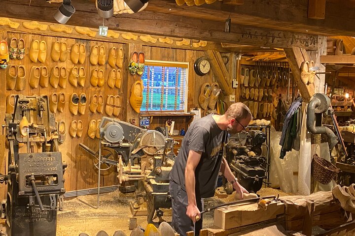 Tour di piccolo gruppo da Amsterdam ai mulini a vento di Zaanse Schans e al villaggio di Giethoorn, foto 12 | wizardtrip
