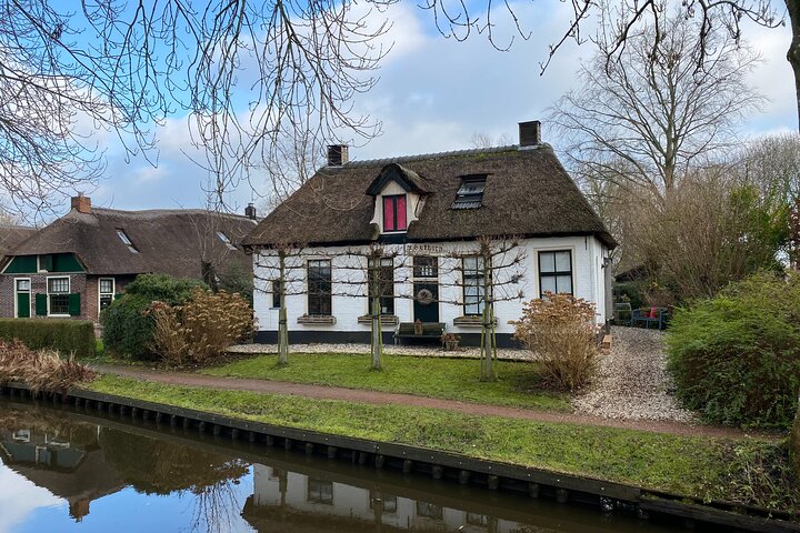 Tour di piccolo gruppo da Amsterdam ai mulini a vento di Zaanse Schans e al villaggio di Giethoorn, foto 14 | wizardtrip