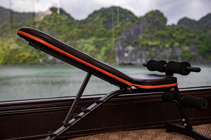 Luxe overnachtingscruise in Halong Bay en Lan Ha Bay, Vietnam, met activiteiten aan boord en schilderachtige uitzichten, foto 36 | wizardtrip