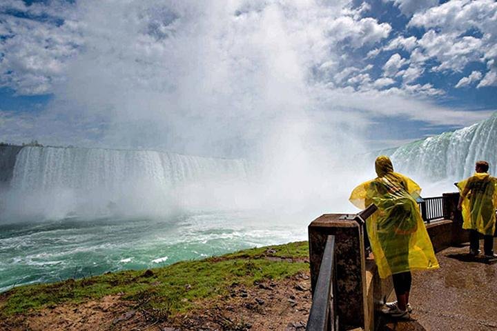 Opplev tordenet, tåken og kraften fra Niagara Falls på en omfattende kanadisk tur, foto 6 | wizardtrip