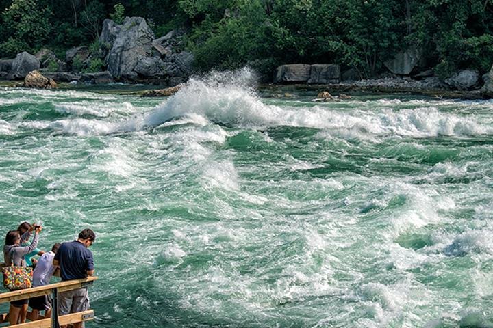 Opplev tordenet, tåken og kraften fra Niagara Falls på en omfattende kanadisk tur, foto 9 | wizardtrip