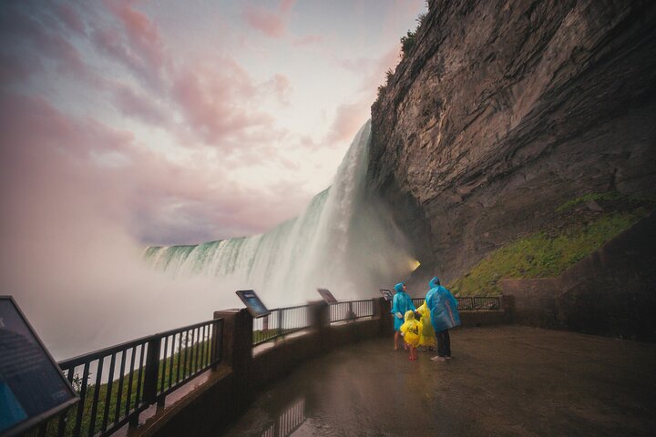 Opplev tordenet, tåken og kraften fra Niagara Falls på en omfattende kanadisk tur, foto 16 | wizardtrip
