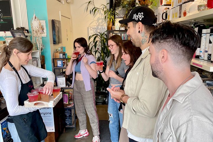 Un tour gastronómico guiado a pie en Kelowna, Canadá, con cocina local y sitios culturales, foto 11 | wizardtrip