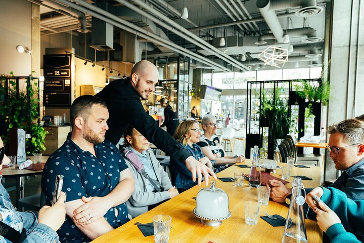 Un tour gastronómico guiado a pie en Kelowna, Canadá, con cocina local y sitios culturales, foto 20 | wizardtrip