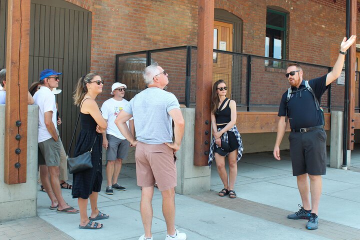 Un tour gastronómico guiado a pie en Kelowna, Canadá, con cocina local y sitios culturales, foto 21 | wizardtrip