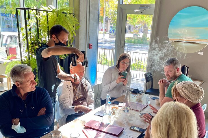 Un tour gastronómico guiado a pie en Kelowna, Canadá, con cocina local y sitios culturales, foto 23 | wizardtrip