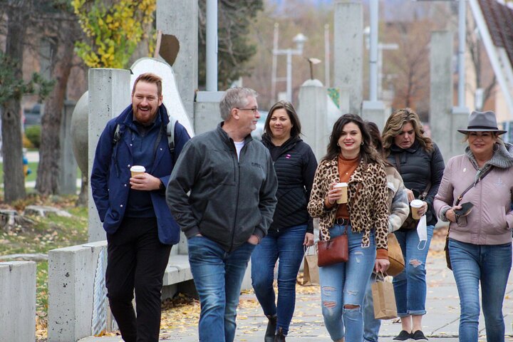 Un tour gastronómico guiado a pie en Kelowna, Canadá, con cocina local y sitios culturales, foto 24 | wizardtrip