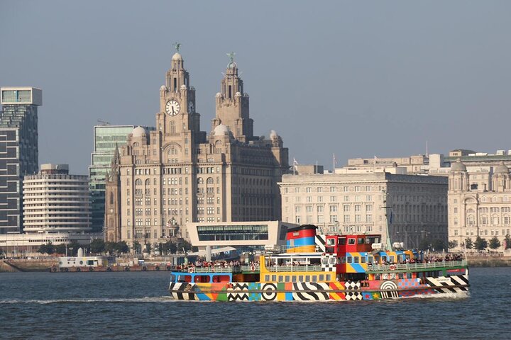 Un tour guiado a pie explorando los monumentos históricos, sitios culturales y el vibrante paseo marítimo de Liverpool, foto 8 | wizardtrip