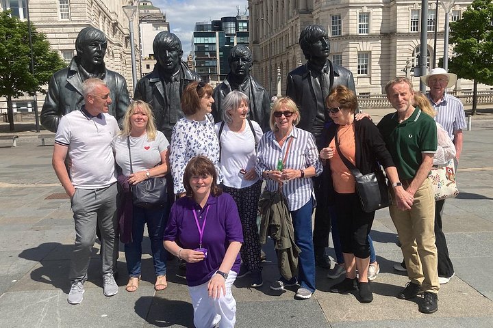 Un tour guiado a pie explorando los monumentos históricos, sitios culturales y el vibrante paseo marítimo de Liverpool, foto 9 | wizardtrip