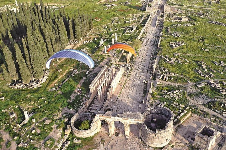 Passeio de dia inteiro a Pamukkale e Hierápolis a partir de Antália, com terraços e ruínas antigas, foto 6 | wizardtrip
