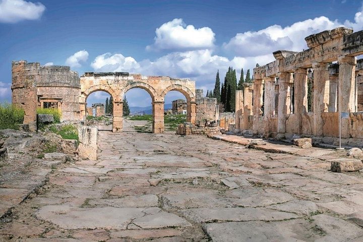Passeio de dia inteiro a Pamukkale e Hierápolis a partir de Antália, com terraços e ruínas antigas, foto 7 | wizardtrip
