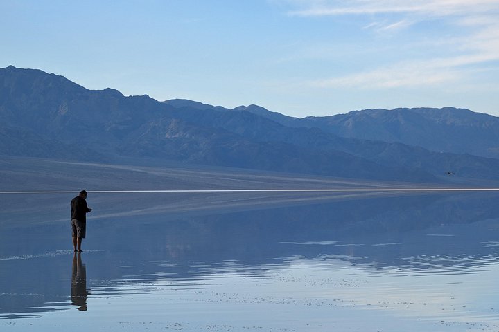 Passeio de um dia em grupo pequeno explorando as paisagens únicas e locais históricos do Parque Nacional Death Valley a partir de Las Vegas, foto 18 | wizardtrip