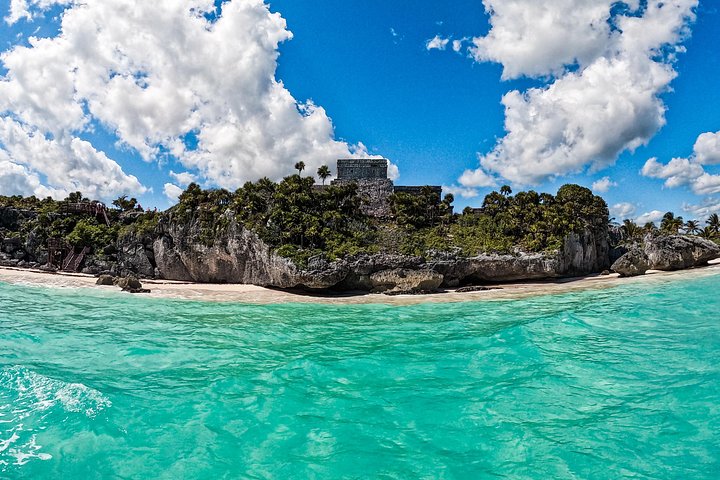 Snorkeling adventure in Tulum, Mexico, featuring sea turtles, coral reefs, and Mayan ruins, photo 7 | wizardtrip