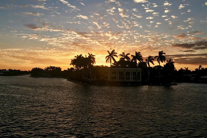 Guidad sightseeingkryssning på Jungle Queen Riverboat i Fort Lauderdale, med herrgårdar och yachter, foto 15 | wizardtrip