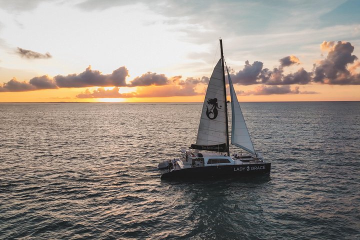 Crociera al tramonto in catamarano di lusso a Grace Bay, Providenciales, Turks e Caicos, foto 12 | wizardtrip