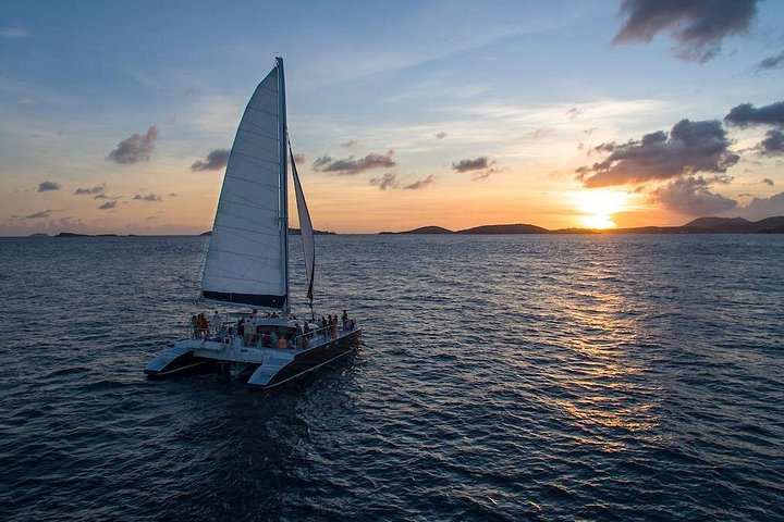 Crociera al tramonto in catamarano di lusso a Grace Bay, Providenciales, Turks e Caicos, foto 14 | wizardtrip
