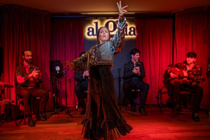 Découvrez un spectacle de flamenco authentique à Malaga, avec des danseurs passionnés et une cuisine andalouse en option, photo 7 | wizardtrip