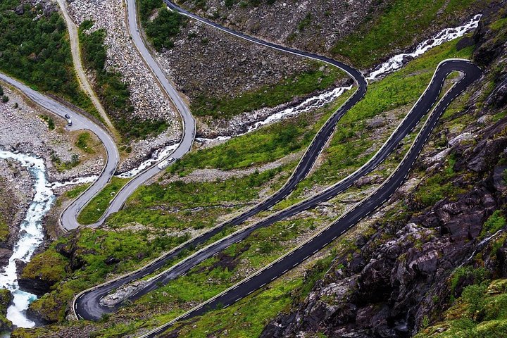 Schilderachtige bustour door Noorse fjorden, bergen en langs watervallen zoals Trollstigen en Trollveggen, foto 7 | wizardtrip
