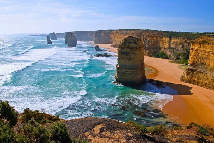Scenic small-group eco-tour along Australia's Great Ocean Road from Melbourne, featuring coastal views and wildlife, photo 1 | wizardtrip