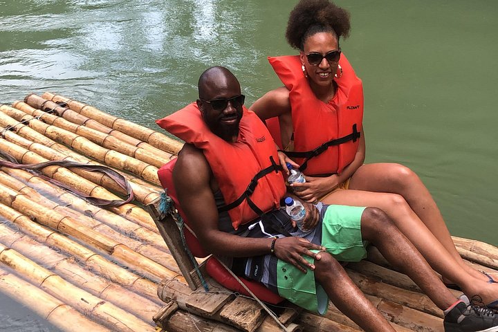 Goditi una serena esperienza di rafting su bambù sul fiume Martha Brae in Giamaica, immerso nella natura, foto 41 | wizardtrip