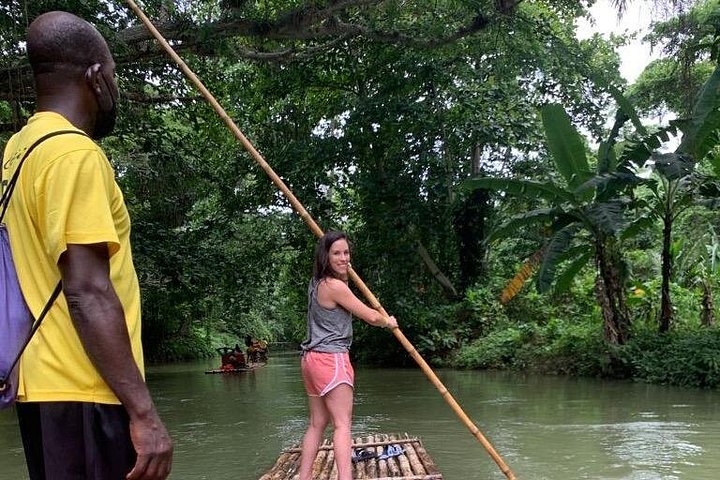 Goditi una serena esperienza di rafting su bambù sul fiume Martha Brae in Giamaica, immerso nella natura, foto 51 | wizardtrip