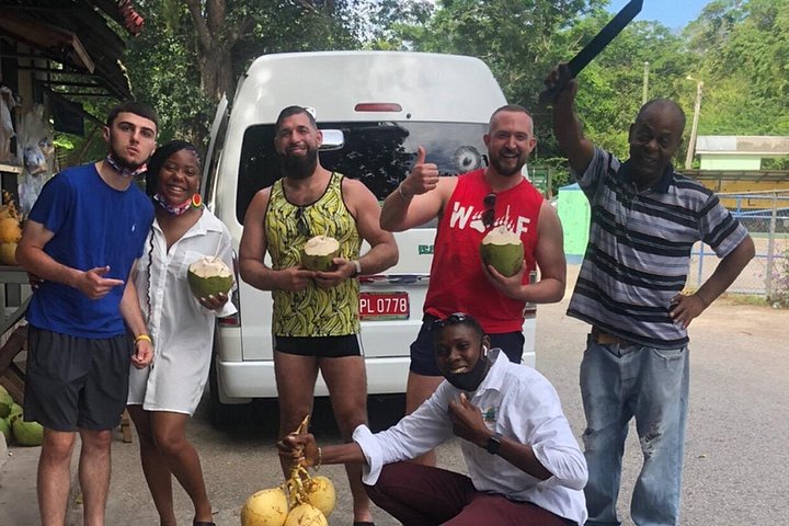 Goditi una serena esperienza di rafting su bambù sul fiume Martha Brae in Giamaica, immerso nella natura, foto 54 | wizardtrip