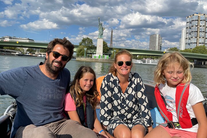 Cruzeiro privado no Sena em Paris com Champagne, oferecendo vistas da Torre Eiffel e de Notre Dame, foto 19 | wizardtrip