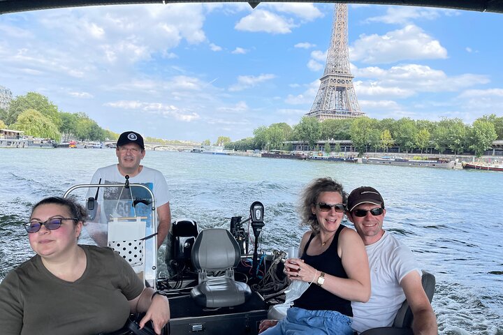 Cruzeiro privado no Sena em Paris com Champagne, oferecendo vistas da Torre Eiffel e de Notre Dame, foto 30 | wizardtrip