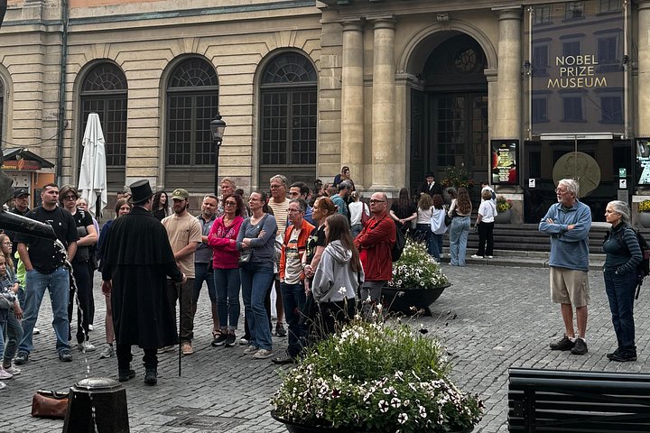 Opplev en spennende spøkelsestur gjennom Stockholms historiske Gamla Stan, og avdekk dens uhyggelige fortid, foto 17 | wizardtrip