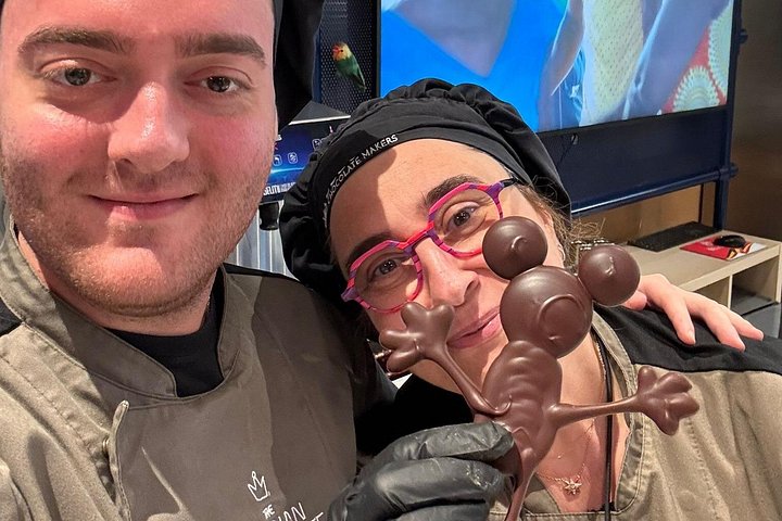 Praktisk belgisk chokladtillverkning i Bryssel, skapa praliner och chokladkakor, foto 27 | wizardtrip