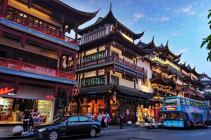 Privat dagstur som utforsker Shanghais vanntette byer og moderne skyline, foto 10 | wizardtrip